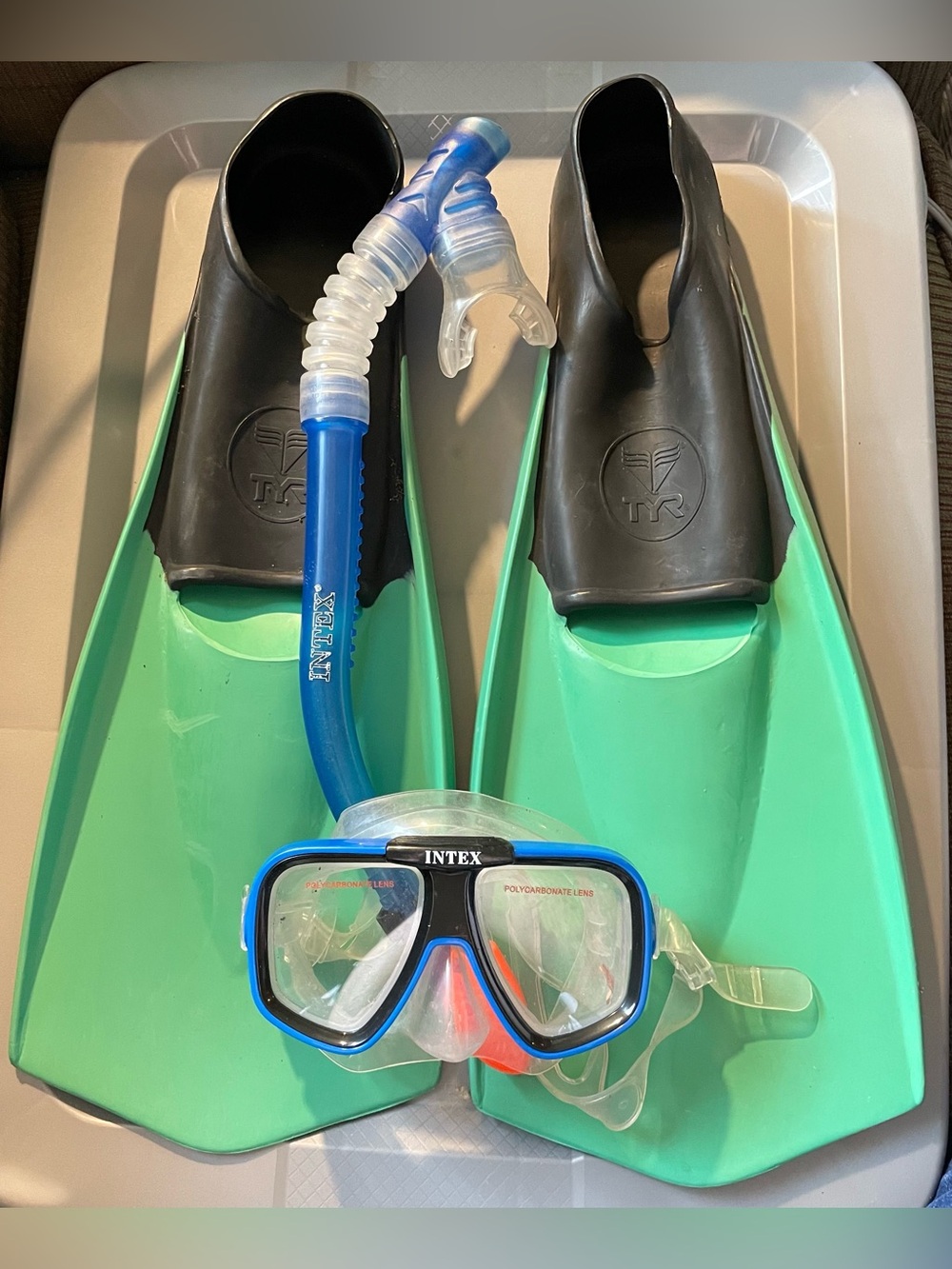 TYR Black & Green Swim Fins Men’s XL 11-13 with Intex Blue Snorkel and Mask